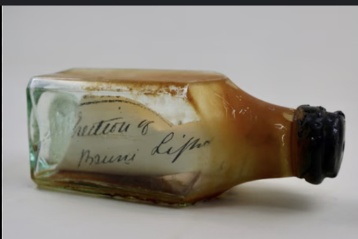 122 yillik sisede mesaj buldundu 0 shEsFl58