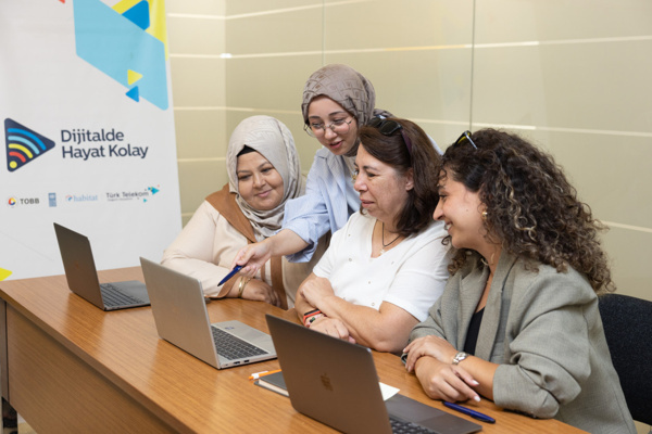 turk telekom dijitalde hayat kolay projesiyle tesebbuscu bayanlarin dijital seyahatini destekliyor 0 iGKtqdrb